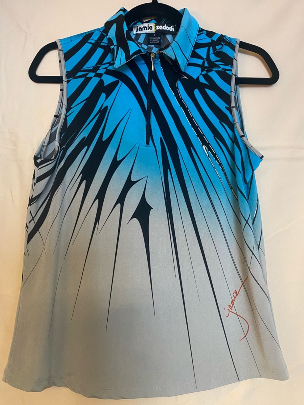jamie sadock Blue and Gray Graphic Sleeveless Zip Polo